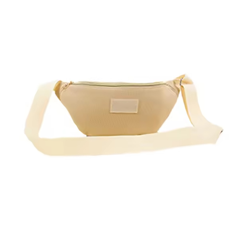 Sac bandoulière de style sportif à la taille