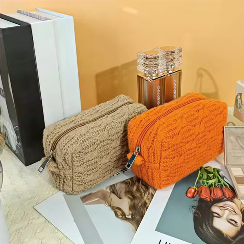 Trousse cosmétique en tricot creux épais et moelleux